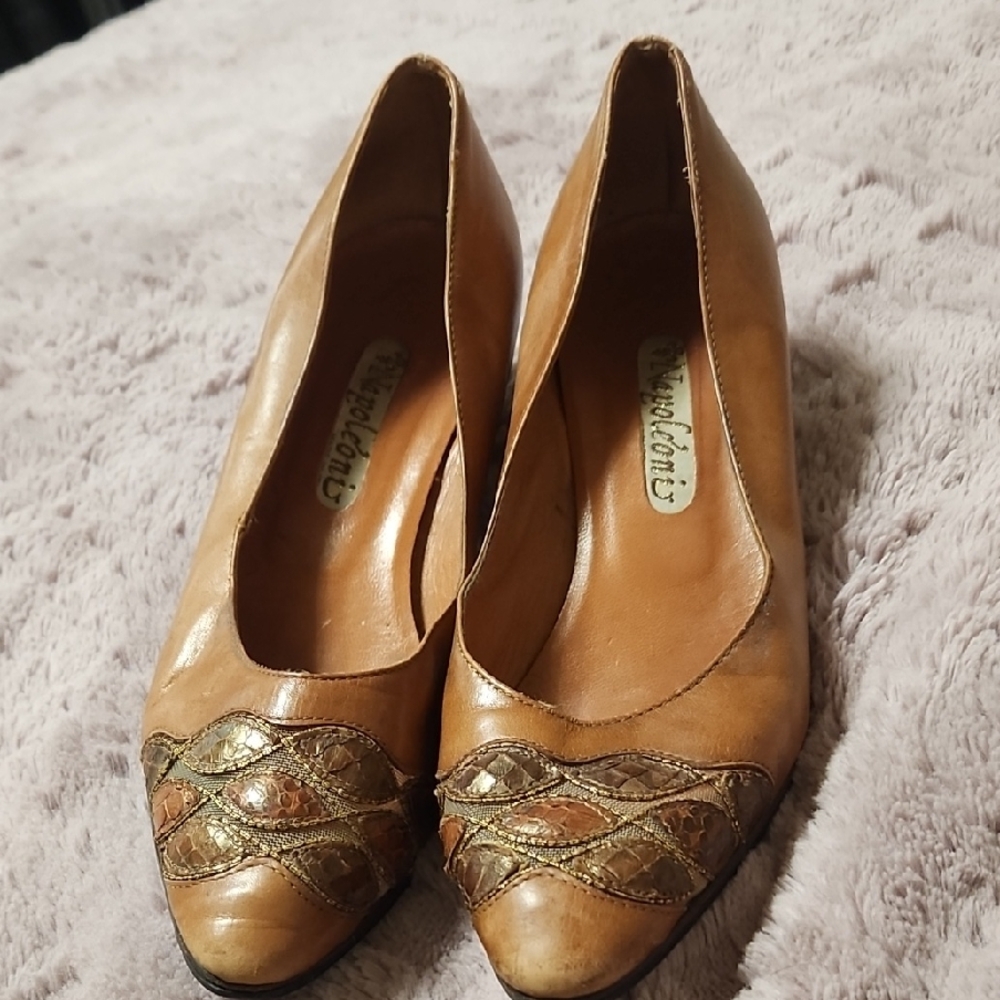 Super Soft Tan Leather Heels, Handmade Italy.
